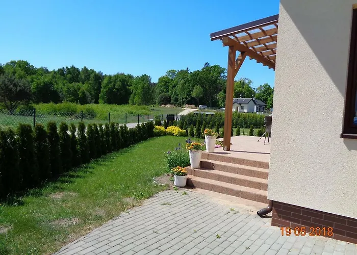 W Dolinie Teczy Nyaraló Debina (Ustka)